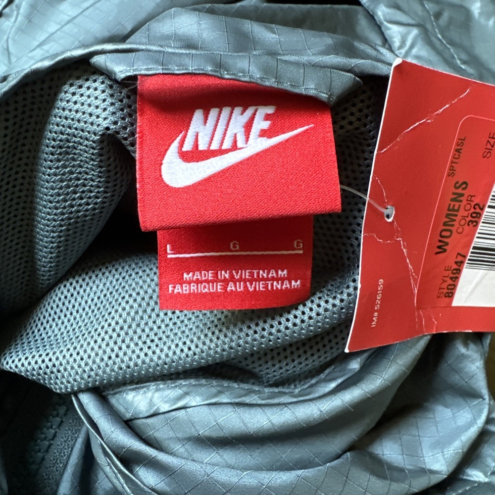 Nike Windrunner Windbreaker Jacket Hooded Full Zip Green 804947 Women's L  NWT - Picture 8 of 13